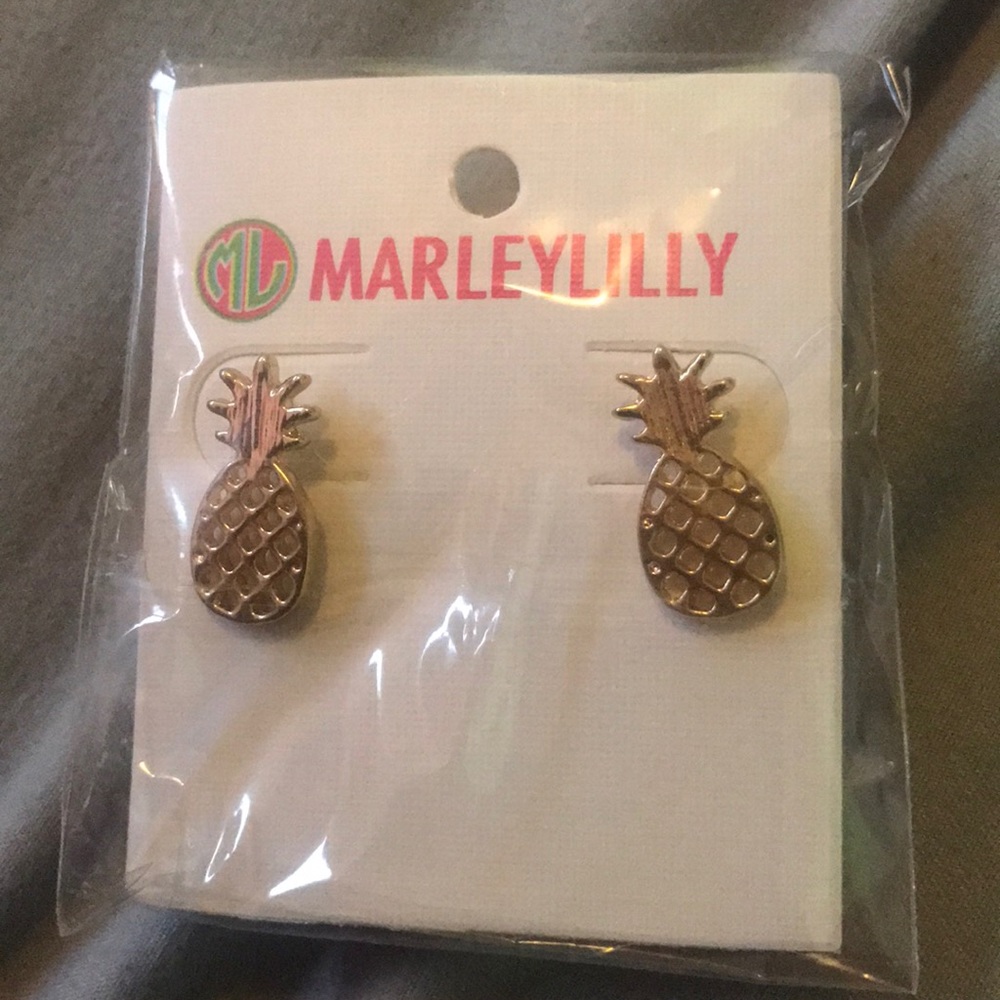 Gold Pineapple Earrings NWT